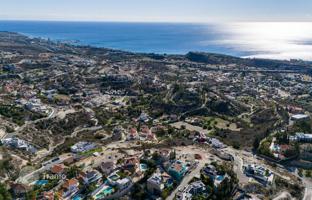 Land plot 1,741 m² in Agios Tychonas for 1,300,000 €