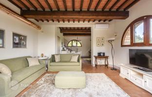 6-bedroom villa in Palaia for 2,000,000 €