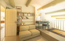 8-bedrooms detached house in Gordes, France for 5,100 € per week