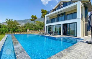 4-bedroom villa 180 m² in Fethiye for 36,926,000 TRY