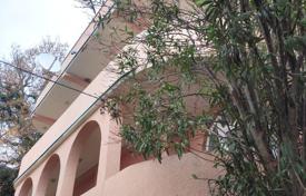 2-bedrooms detached house 144 m² in Sutomore, Montenegro for 255,000 €