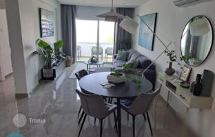 2-bedroom apartment 80 m² in Larnaca for 450,000 €
