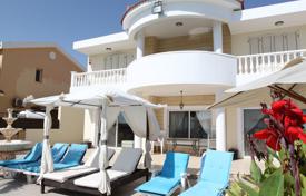 Spacious beachfront villa with a swimming pool, Pervolia, Cyprus for 4,400 € per week