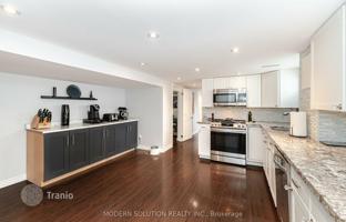 12-bedroom house in North York for C$1,546,000