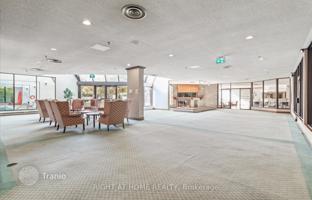 5-bedroom apartment in Yonge Street for C$941,000