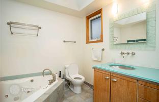 2-bedroom house in Old Toronto for C$1,978,000