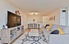 Apartment – Lake Shore Boulevard West, Etobicoke, Toronto,  Ontario,   Canada for C$730,000
