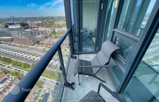 4-bedroom apartment in Harbour Street for C$956,000