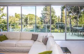 Contemporary villa — Pool — Close to Grand Hotel. Price on request
