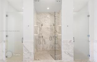 4-bedroom apartments in condo 300 m² in South Bayshore Drive for $6,995,000