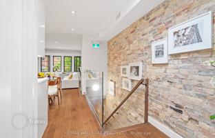 6-bedroom townhouse in Queen Street East for C$2,597,000