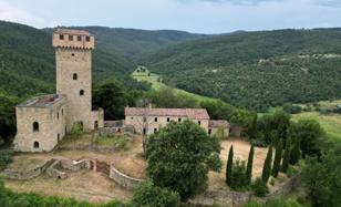 6-bedroom villa 1,080 m² in Passignano Sul Trasimeno for 1,950,000 €