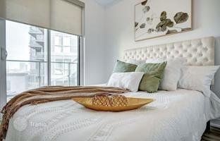 2-bedroom apartment in Etobicoke for C$817,000