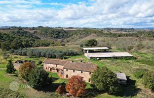 4-bedroom villa 1,075 m² in Asciano for 800,000 €