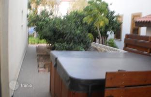 4-bedroom cottage 220 m² in Limassol for 800,000 €