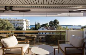Spacious turnkey apartment with parking spaces in the center of Cannes, France for 1,980,000 €