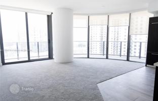 2-bedroom apartments in condo 97 m² in Miami for $940,000