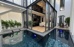 4-bedroom villa 280 m² in Pattaya for $626,000