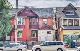 Terraced house – Gerrard Street East, Toronto, Ontario,  Canada for C$1,243,000