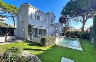 4-bedroom villa in Cap d'Antibes for 2,950,000 €