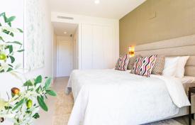 Frontline golf penthouses with large terraces and sea views in Mijas Costa for 545,000 €