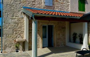 2-bedroom house 105 m² in Istria County for 345,000 €