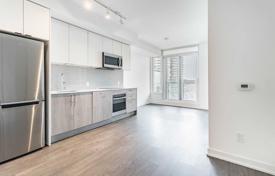 Apartment – Lake Shore Boulevard West, Etobicoke, Toronto,  Ontario,   Canada for C$833,000