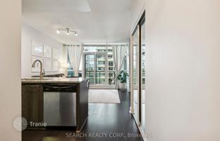 6-bedroom apartment in The Queensway for C$738,000