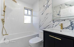 4-bedroom house in Etobicoke for C$1,948,000
