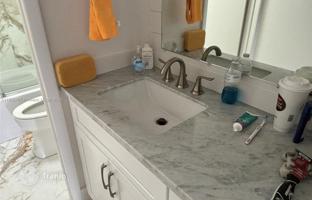 3-bedroom apartments in condo 99 m² in West End for $370,000