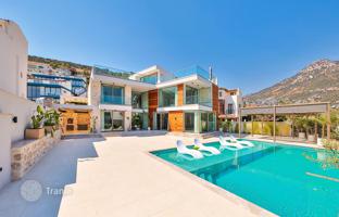 5-bedroom villa 600 m² in Kalkan for 75,578,000 TRY