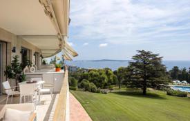 Two-bedroom apartment with sea and golf course views in Californie Pezou, Cannes, France for 1,480,000 €