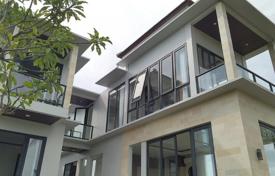 Premium 3 Bedroom Freehold Villa in Cemagi for $513,000