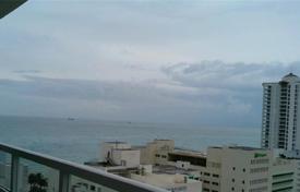Furnished flat with ocean views in a residence on the first line of the beach, Miami Beach, Miami, USA for $1,127,000