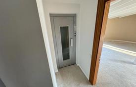 Luxurious 4-Storey Detached Villa at Perfect Location for $2,950,000