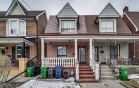 Terraced house – York, Toronto, Ontario,  Canada for C$1,138,000