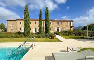 5-bedroom villa in Volterra for 3,500,000 €