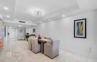 2-bedroom apartments in condo 105 m² in Miami Beach for $799,000