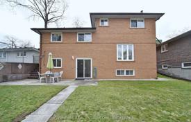 Townhome – North York, Toronto, Ontario,  Canada for C$1,730,000