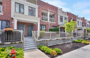 6-bedroom apartment in Etobicoke for C$1,219,000