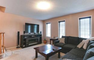 9-bedroom townhouse in North York for C$1,217,000