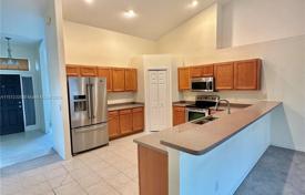 Townhome – Cape Coral, Florida, USA for $320,000