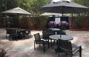 2-bedroom apartments in condo 108 m² in Hollywood for $360,000
