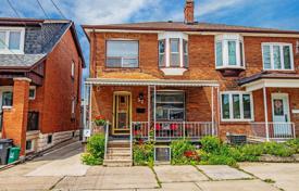 Terraced house – York, Toronto, Ontario,  Canada for C$1,173,000