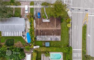 4-bedroom house 240 m² in West End for $699,000