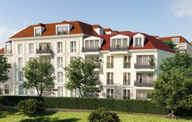 Apartment – Yvelines, Ile-de-France, France for From 185,000 €