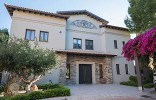 5-bedroom cottage 400 m² in Aphrodite Hills for 3,850,000 €