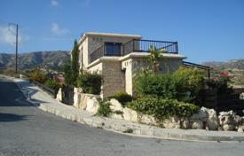 Four bedroom villa in Paphos, Peyia for 500,000 €