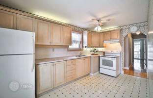 9-bedroom house in East York for C$1,737,000