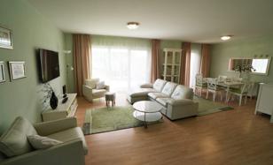 Furnished two-storey townhouse with a parking place in Lichtenberg, Berlin, Germany for 790,000 €